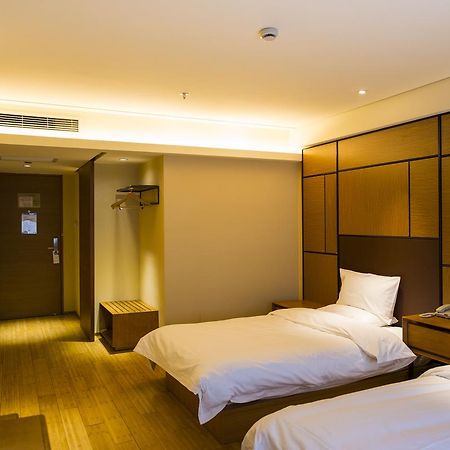 JI Hotel Chengdu Jiuyanqiao Bagian luar foto