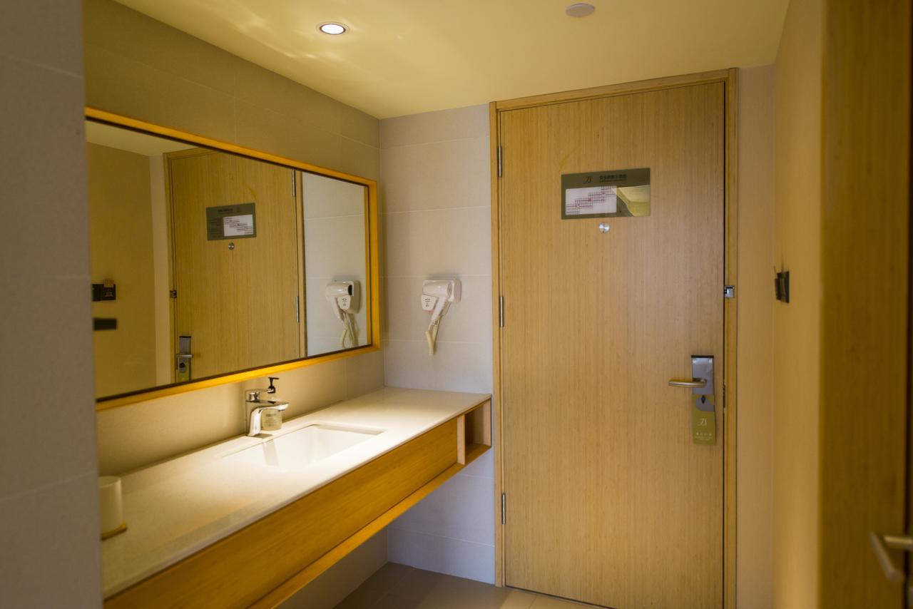JI Hotel Chengdu Jiuyanqiao Bagian luar foto